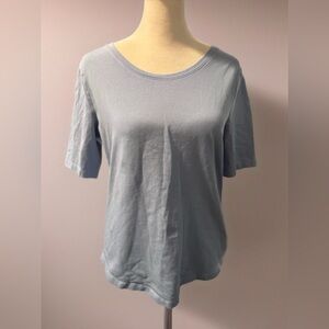 D&Co Elegant Women's Short Sleeve Tee in Soft Blue